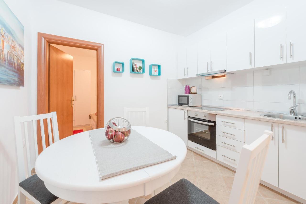 Ivy'S Cozy Corner Apartment Dubrovnik Bagian luar foto