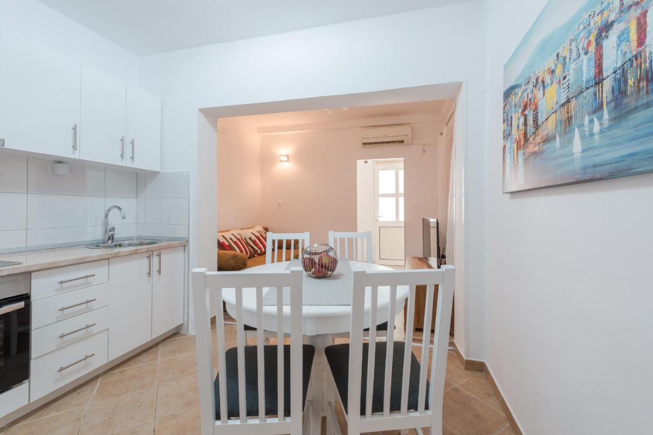 Ivy'S Cozy Corner Apartment Dubrovnik Bagian luar foto